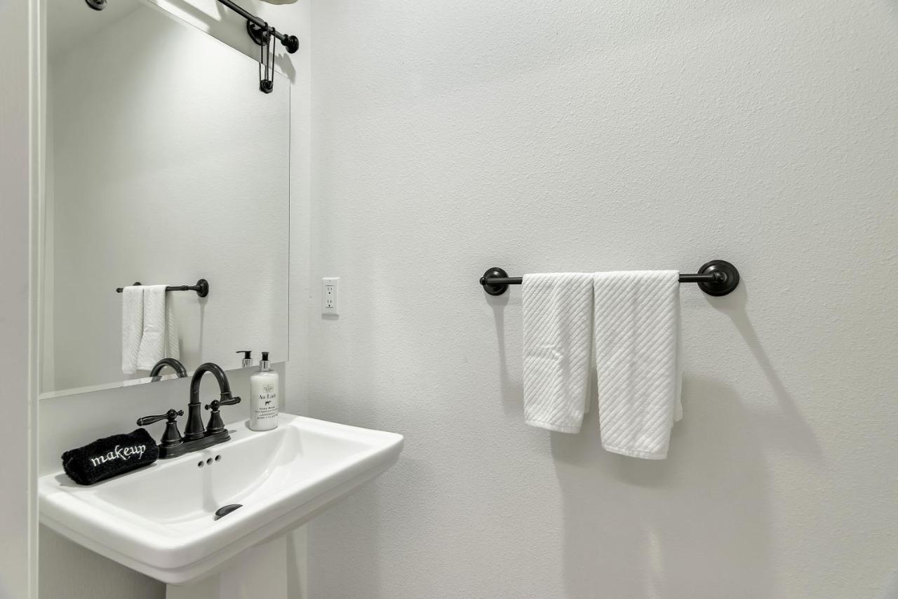 Villa Downtown Paso: Sip N Sleepz 3 Bed/2.5 Bath El Paso de Robles Exterior foto